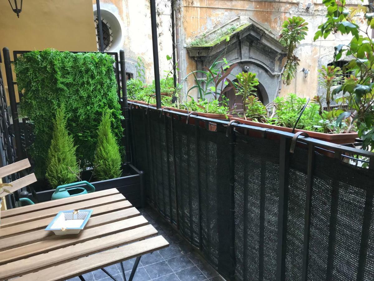 B&B Palazzo Solimena เนเปิลส์ ภายนอก รูปภาพ